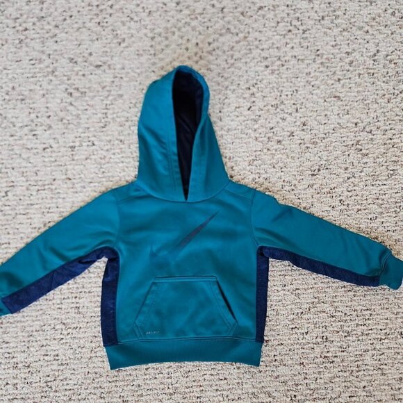 Nike Other - EUC Nike Dri fit 2T Hoodie
